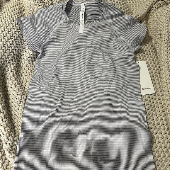 Lululemon swiftly tech tee nwt - Picture 1 of 4